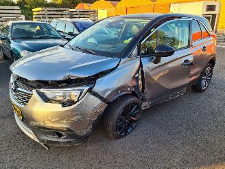 Salvage car Opel Crossland X 2017/1