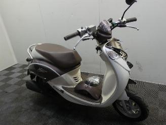 dommages scooters Sym  MIO 100 2011/4