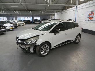 Salvage car Renault Clio 0.9TCE  LIMITED 2016/7