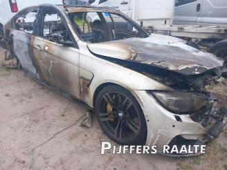 uszkodzony przyczepy kampingowe BMW M3  2015/5