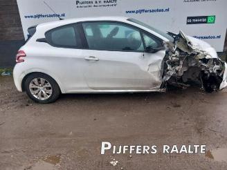 skadebil auto Peugeot 208 208 I (CA/CC/CK/CL), Hatchback, 2012 / 2019 1.2 Vti 12V PureTech 82 2012/9