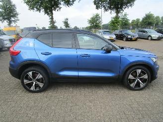 Volvo XC40 Recharge P8 AWD R-DESIGN picture 2