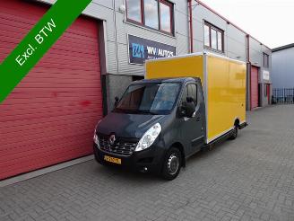 damaged passenger cars Renault Master T35 2.3 dCi L3H2 Energy koffer airco automaat luchtvering 2018/11