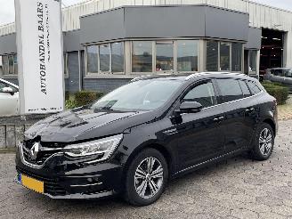 rozbiórka samochody osobowe Renault Mégane Mégane Estate 1.3 TCe Intens 2021/4