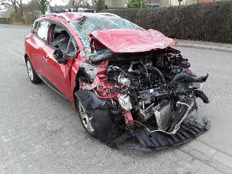 Damaged car Renault Clio 1.5 Energy dCi 90 FAP (7R0J; 7RBJ; 7RJJ; 7RKJ) 2015/1
