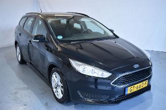 Salvage car Ford Focus 1.0 TREND EDITION 2015/8