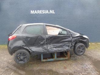 dañado vehículos comerciales Mazda 2 2 (DE), Hatchback, 2007 / 2015 1.3 16V MZR 2013/8