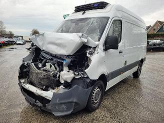 uszkodzony samochody osobowe Mercedes Sprinter 214 L2H2 2018/8