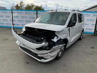 Vaurioauto  passenger cars Opel Combo 1.5 Life 2021/12