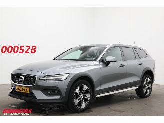 Voiture accidenté Volvo V-60 Cross Country 2.0 D4 AWD Aut. Momentum H/K HUD ACC Memory 2020/8