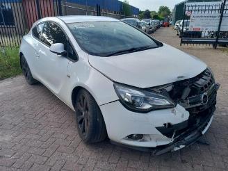 Salvage car Opel Astra  2014/7