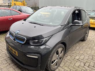 Démontage voiture BMW i3 125 KW / 42,2 kWh   120 Ah  Automaat 2019/12