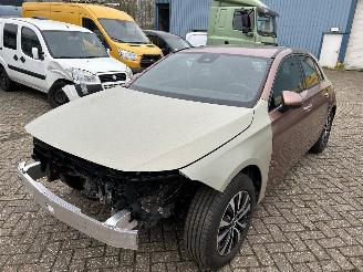 Voiture accidenté Mercedes A-klasse 180  Automaat   ( 11201 KM ) 2022/6