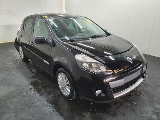 damaged commercial vehicles Renault Clio Clio 3 1.2 TCe Collection 2012/6