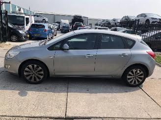 Démontage voiture Opel Astra 1.6i 85kW 5drs 2011/6