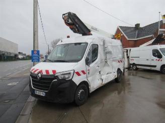 danneggiata veicoli commerciali Renault Master HOOGTEWERKER 2022/2
