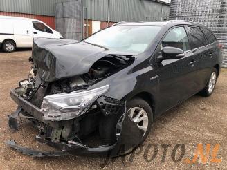 Damaged car Toyota Auris Auris Touring Sports (E18), Combi, 2013 / 2018 1.8 16V Hybrid 2015/7