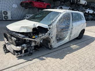 Damaged car Mercedes B-klasse B200 Sports Tourer 2017/10