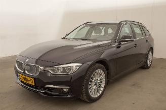 Salvage car BMW 3-serie 320i Luxury Edition Automaat 60.598 km 2019/1