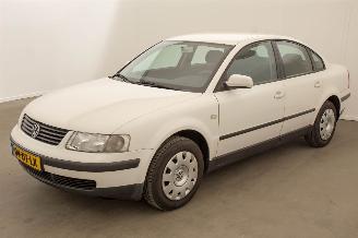 rozbiórka samochody osobowe Volkswagen Passat 1.9 TDI Trendline Airco 2000/1