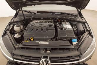 Volkswagen Golf 1.6 Pano dak Navi motor schade picture 23