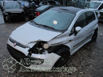 damaged motor cycles Fiat Punto Punto Evo (199) Hatchback 1.3 JTD Multijet 85 16V (199.B.4000(Euro 5))=
 [62kW]  (10-2009/02-2012) 2011/8