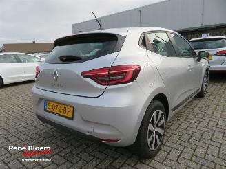 Salvage car Renault Clio 1.0 TCe 90 Equilibre 2022/12