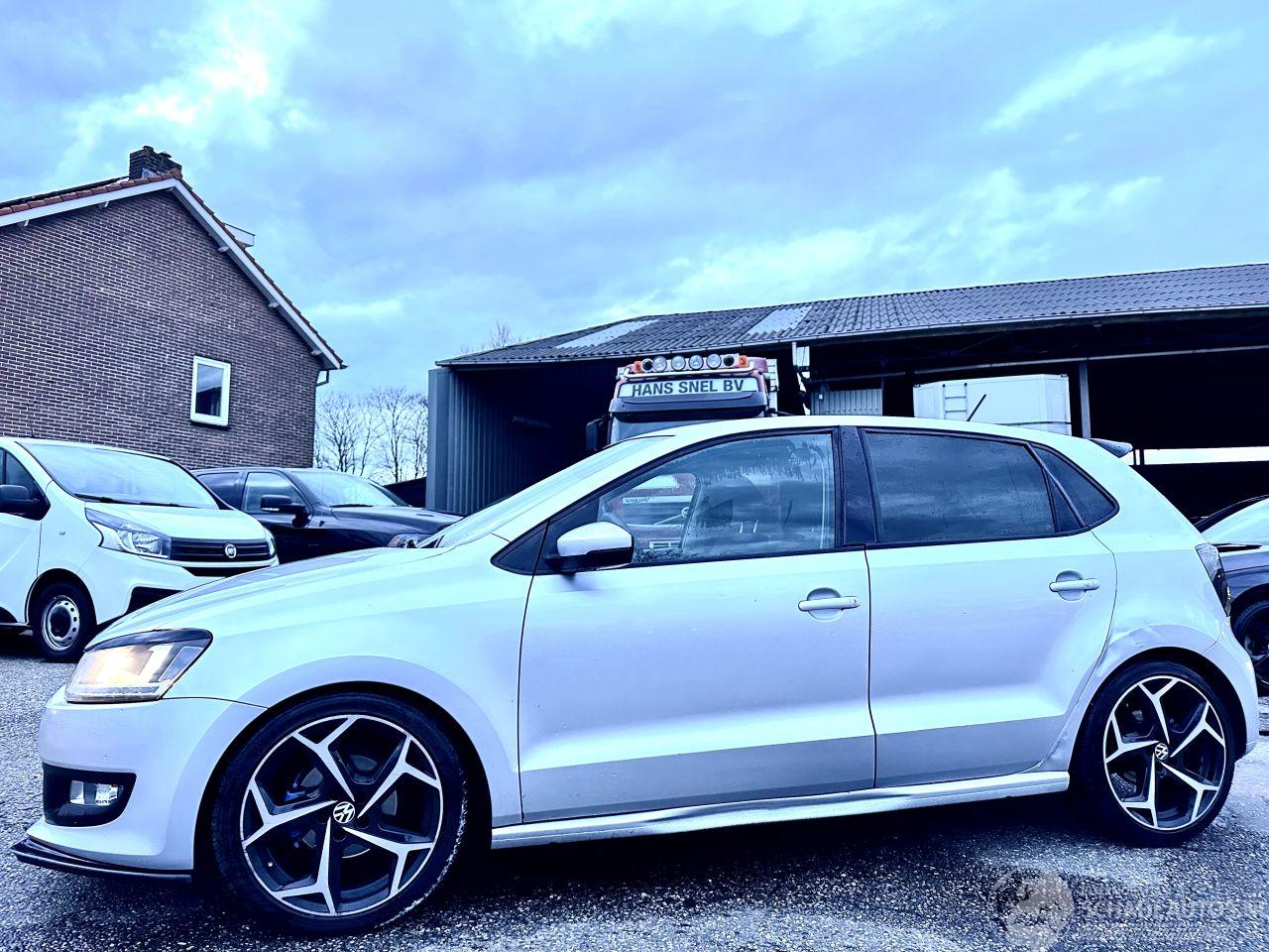 Volkswagen Polo 1.2 TSI 90pk 5drs - nap - navi - clima - cruise - pdc - JD Engineering - maxton - led voor + achter