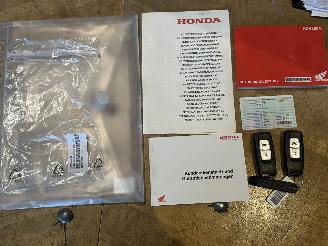 Honda  ADV 350A 29pk Matgrijs - keyless - handvat verwarming - abs - slechts 5284km gelopen - lichte krassen picture 31