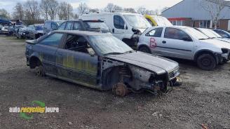 danneggiata veicoli commerciali Audi 80 Coupe (B3), Coupe, 1988 / 1996 2.3 E 1989/9