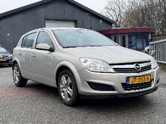 Opel Astra 1.7 CDTI Cosma Navi picture 2