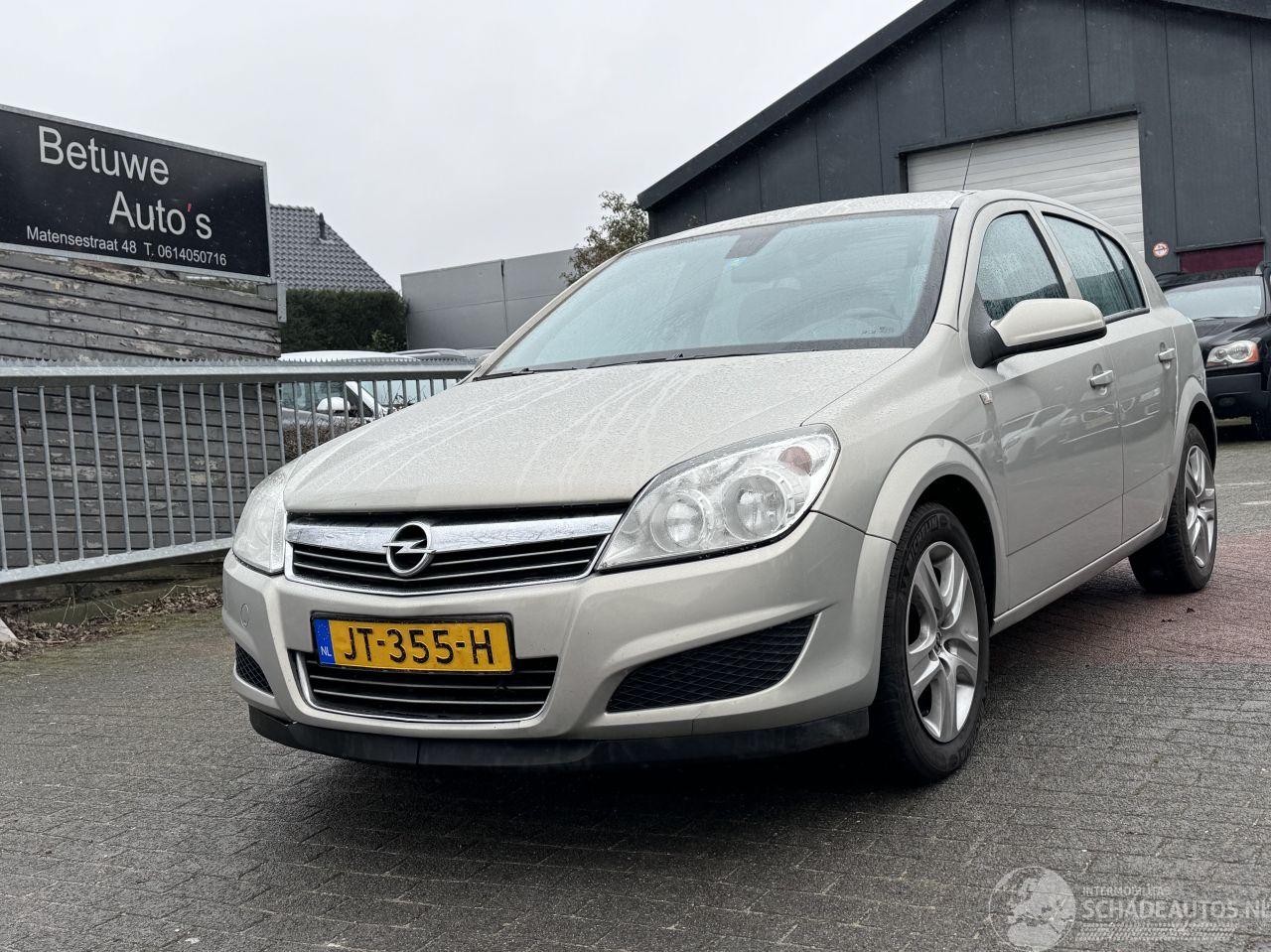 Opel Astra 1.7 CDTI Cosma Navi