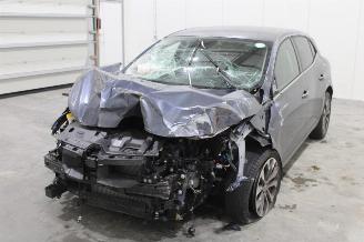 uszkodzony samochody osobowe Renault Mégane Megane 2023/4