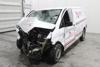 damaged commercial vehicles Mercedes Vito  2021/10