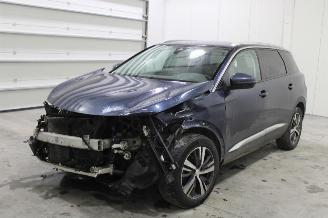 Damaged car Peugeot 5008  2019/1