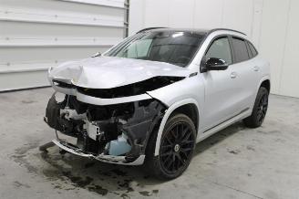 danneggiata veicoli commerciali Mercedes EQA  2022/4