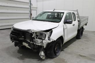 škoda koloběžky Toyota Hilux  2021/4