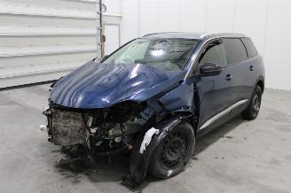 uszkodzony samochody osobowe Peugeot 5008  2022/4