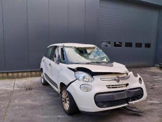 Voiture accidenté Fiat 500L  2015/8