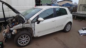 uszkodzony samochody osobowe Fiat Punto Evo 2010 1.4 16v 955A6 Wit 296 onderdelen 2010/2