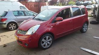 Auto incidentate Nissan Note E11 2008 1.4 16v CR12 Rood A32 onderdelen 2009/6