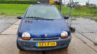 krockskadad bil auto Renault Twingo Twingo (C/S06) Hatchback 1.2 (D7F-700) [43kW]  (05-1996/06-2007) 1998/2