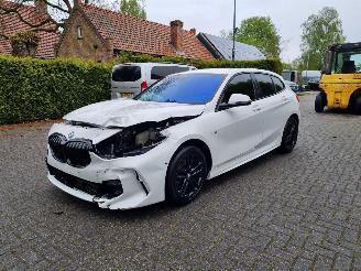 Voiture accidenté BMW 1-serie 118i Aut. Mpak. Led 2021/5