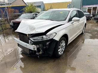 uszkodzony samochody osobowe Ford Mondeo Mondeo V Wagon, Combi, 2014 2.0 TDCi 150 16V 2019/11