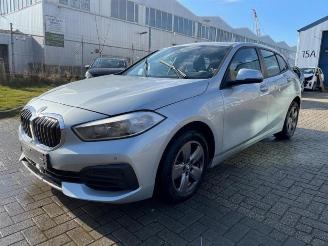 Voiture accidenté BMW 1-serie 1 serie (F40), Hatchback, 2019 118i 1.5 TwinPower 12V 2020/8