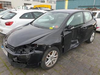 uszkodzony samochody osobowe Volkswagen Golf Golf VI (5K1), Hatchback, 2008 / 2013 1.6 TDI 16V 2011