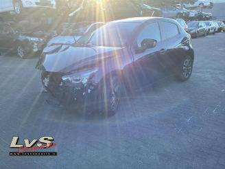uszkodzony samochody osobowe Mazda 2 2 (DJ/DL), Hatchback, 2014 1.5 SkyActiv-G 90 2016/7
